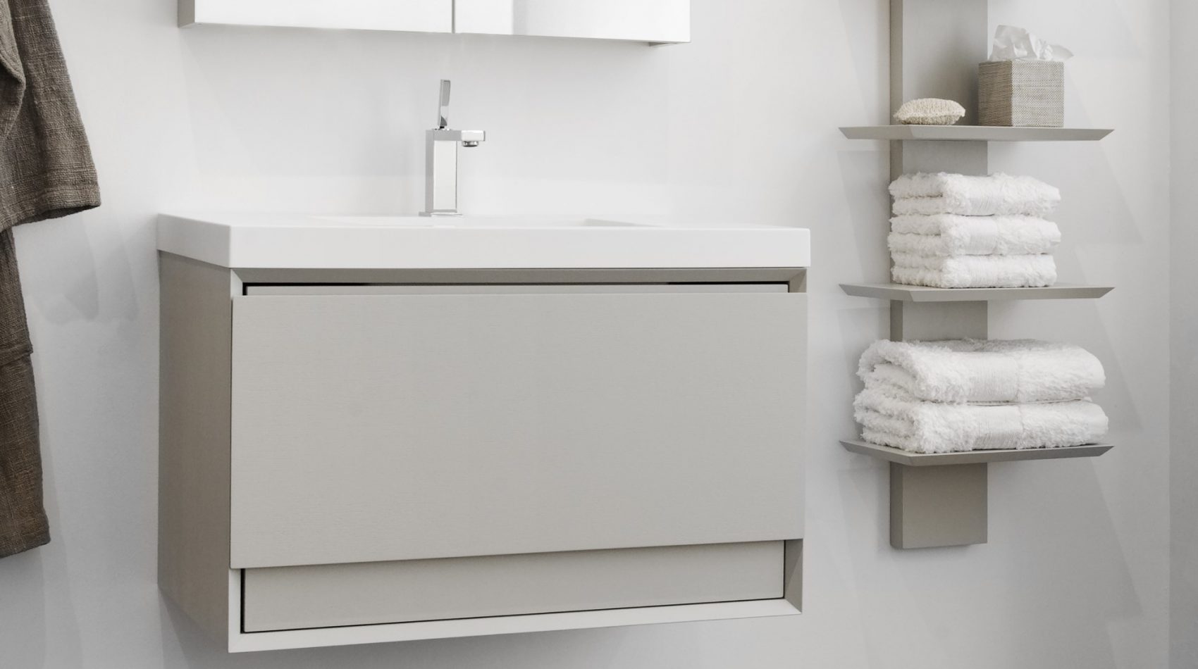 m vanity metro 18